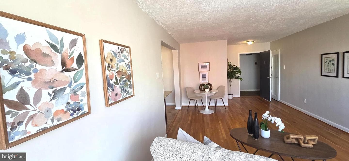 305 C Street NE #202 photo 4