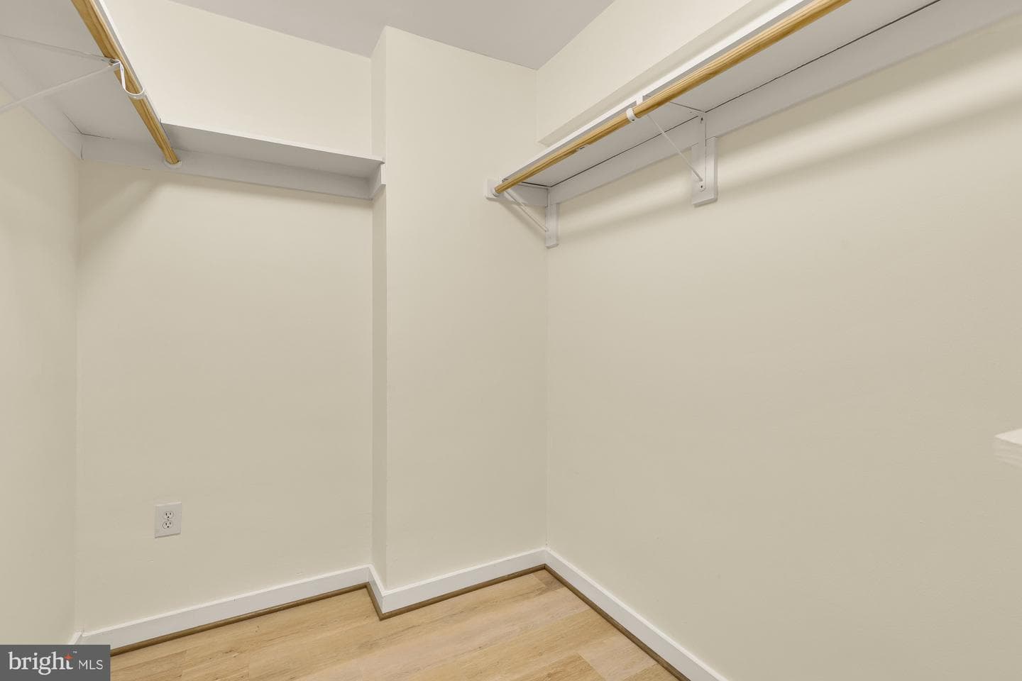 4201 Cathedral Avenue NW #1009e photo 32