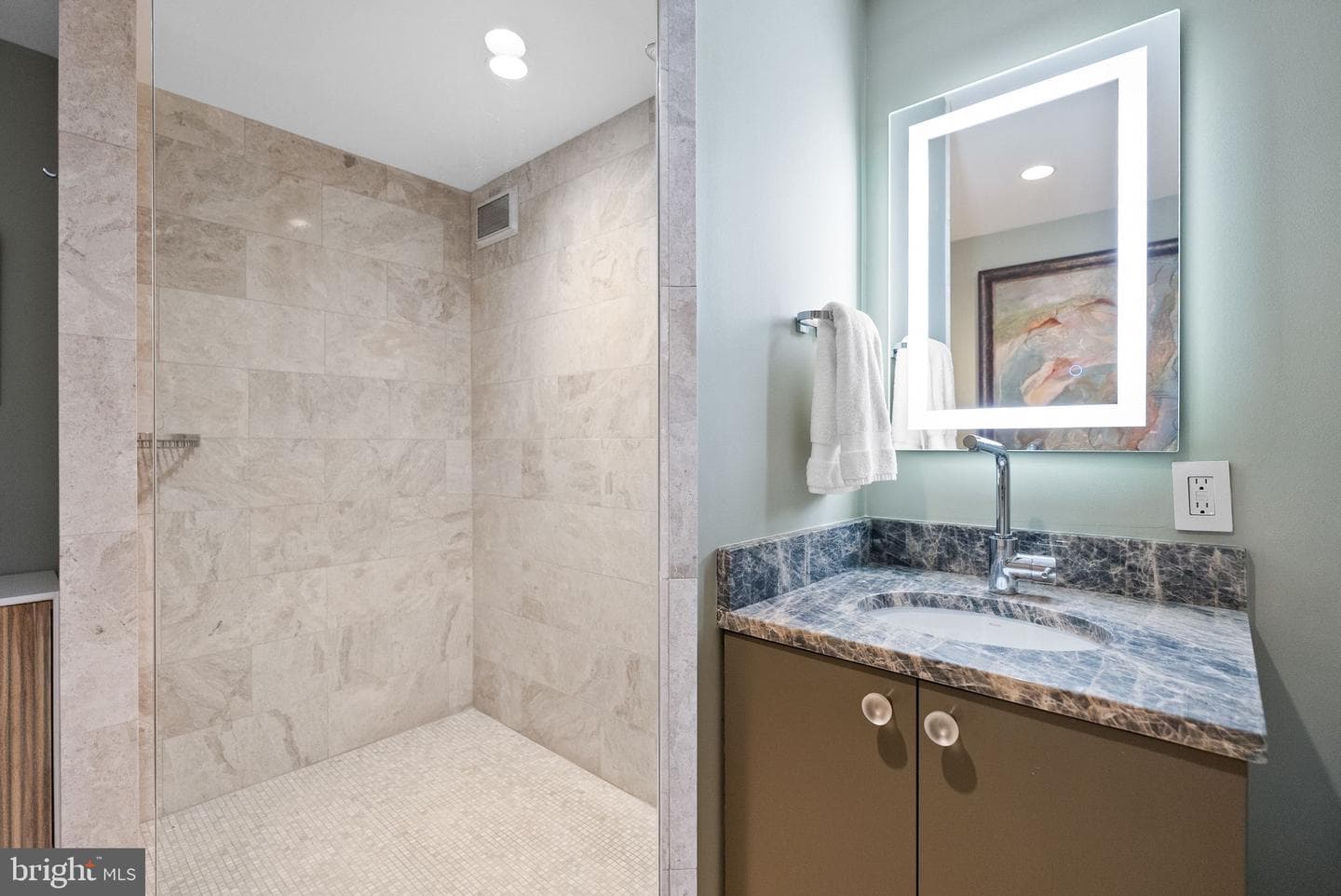 700 New Hampshire Avenue NW #421 photo 35