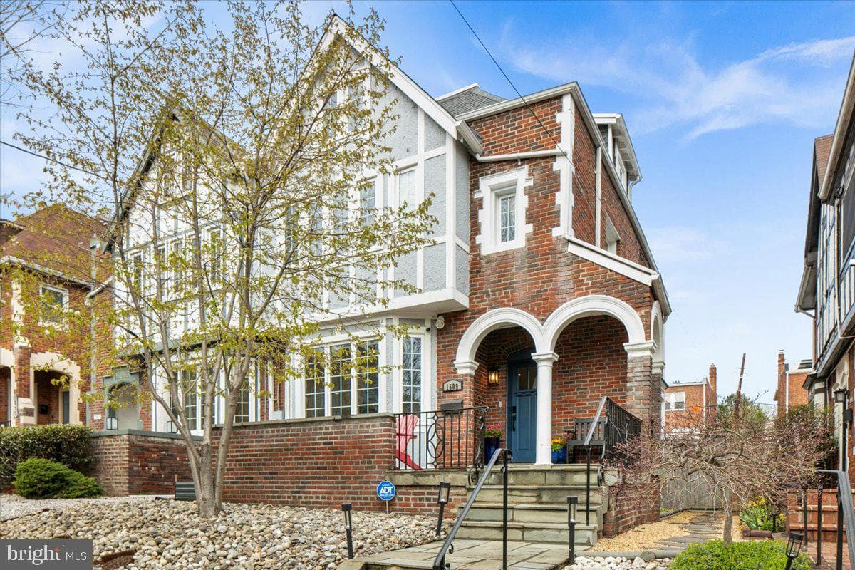 1509 Van Buren Street NW photo 2