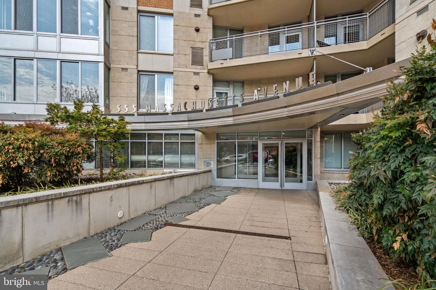 555 Massachusetts Avenue NW #616 photo 32