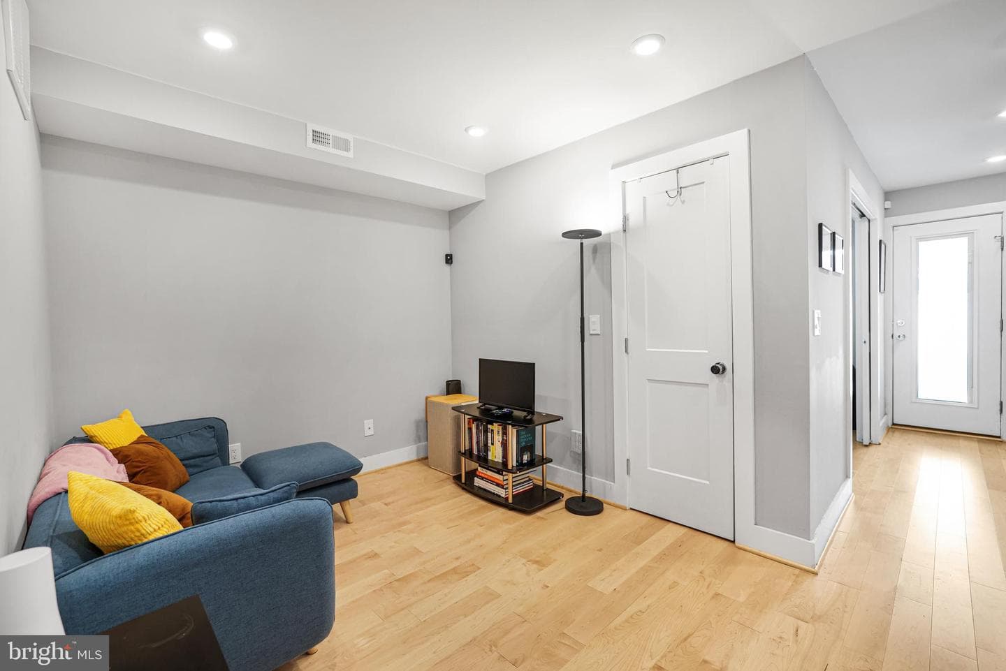 833 19th Street NE #1 photo 3