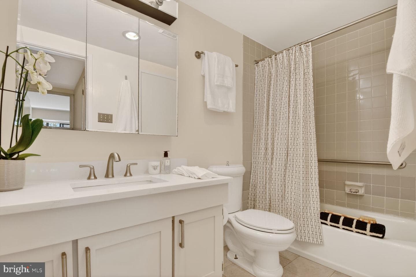 3225 Grace Street NW #101 photo 24