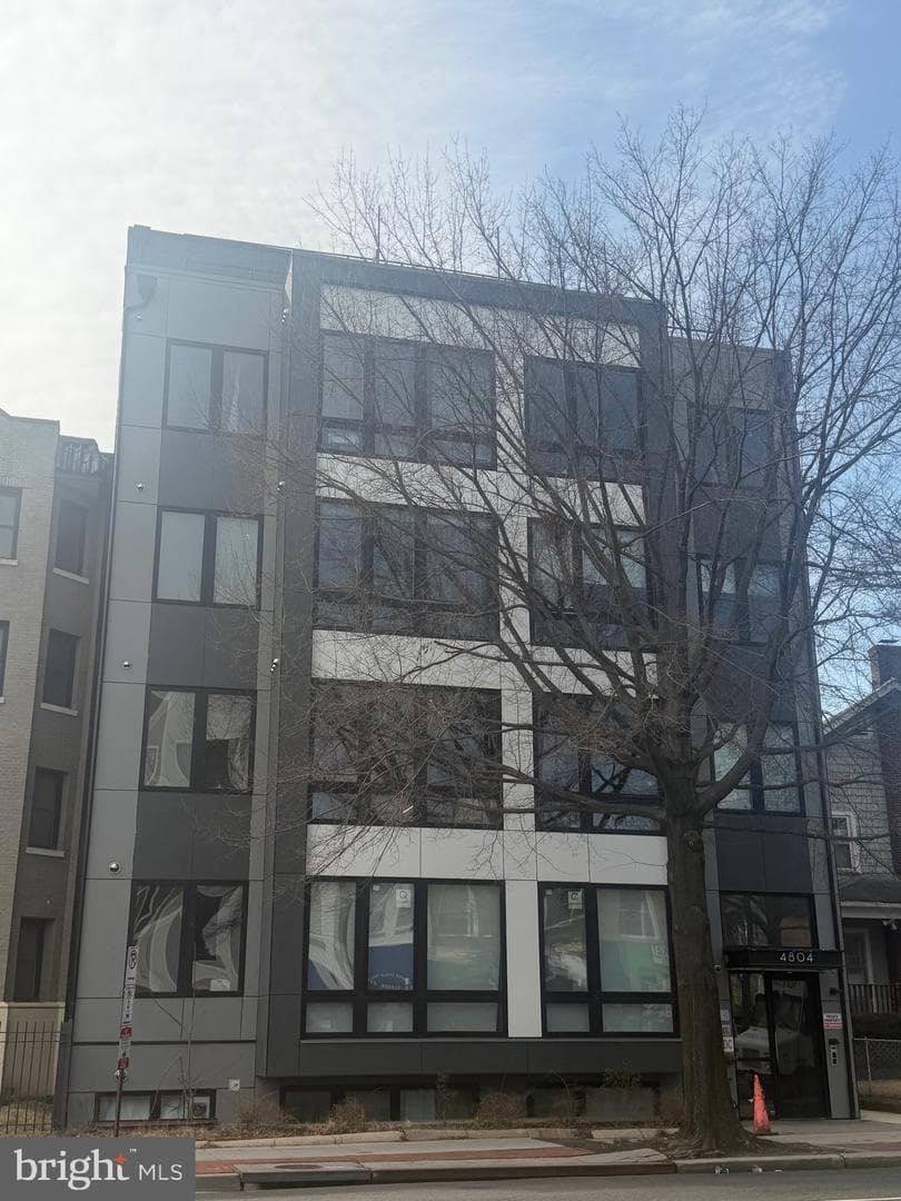 4804 Georgia Avenue NW #002 photo 31