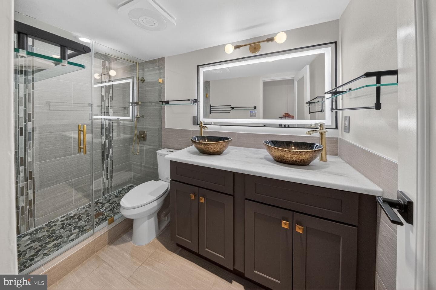 4201 Cathedral Avenue NW #222w photo 16