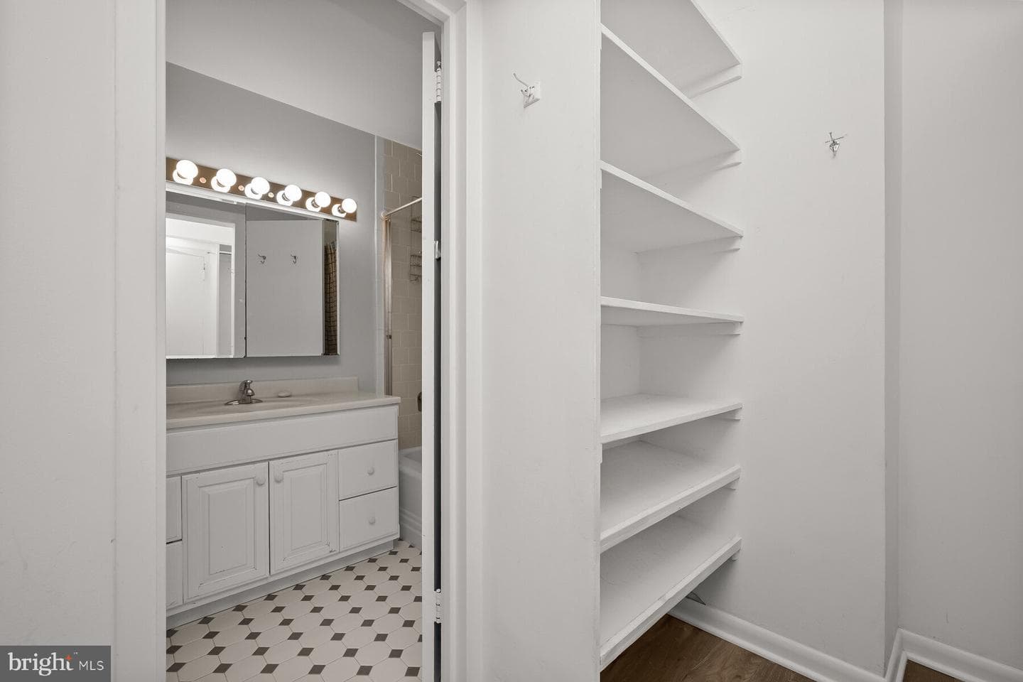 4101 Cathedral Avenue NW #910 photo 11