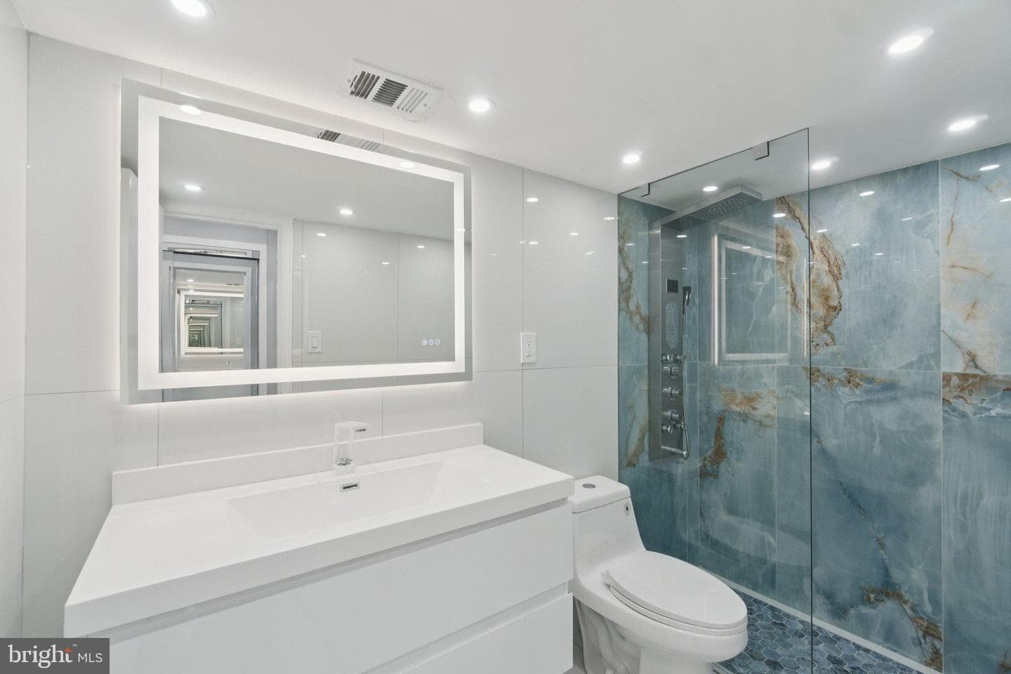 4201 Cathedral Avenue NW #122e photo 21