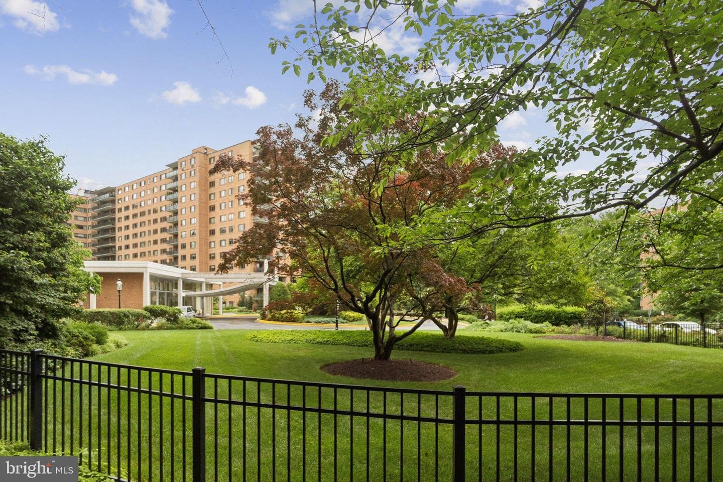 4201 Cathedral Avenue NW #122e photo 35