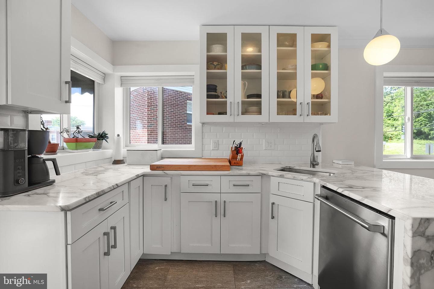 1225 Gallatin Street NE photo 8