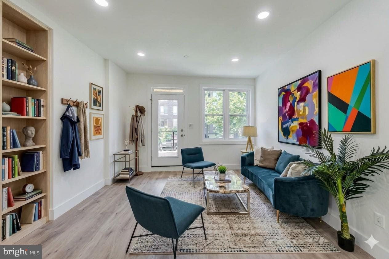 1626 K Street NE #a photo 2