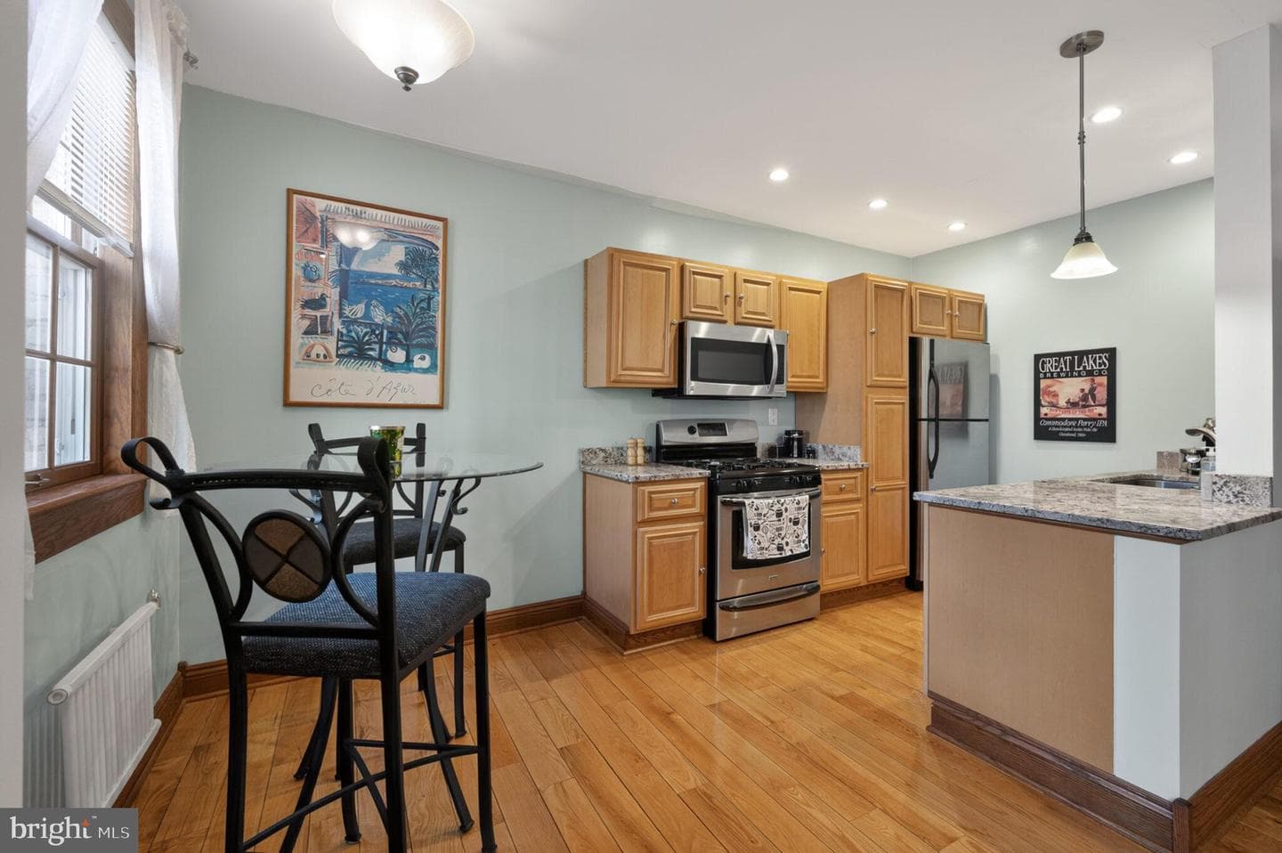 1860 Clydesdale Place NW #105 photo 16