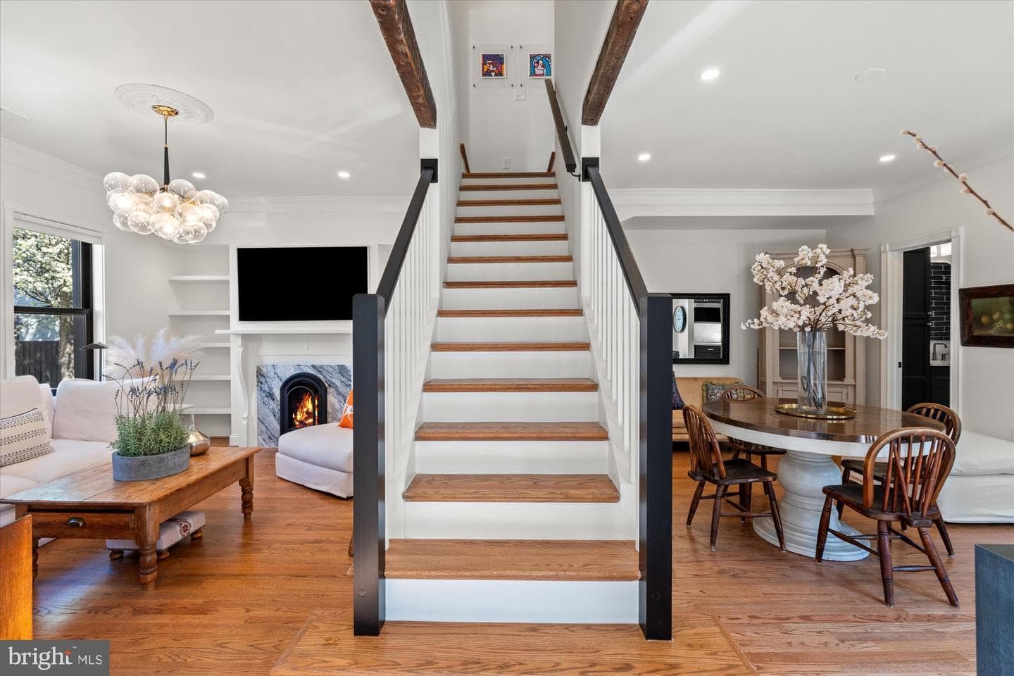629 Pickford Place NE photo 8