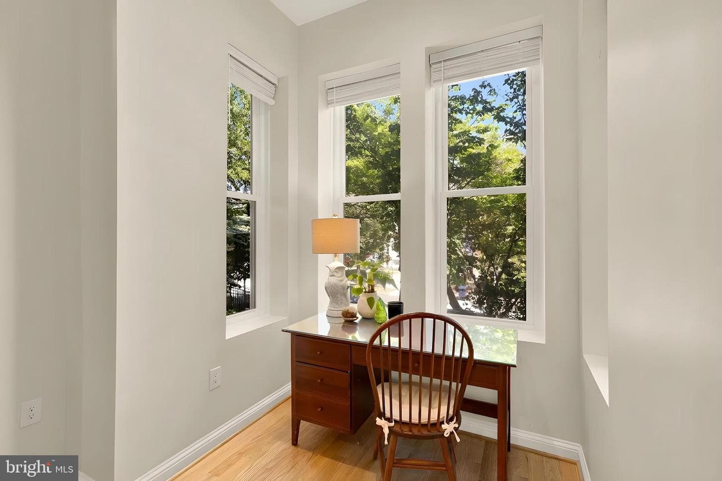 1248 Girard Street NW photo 4