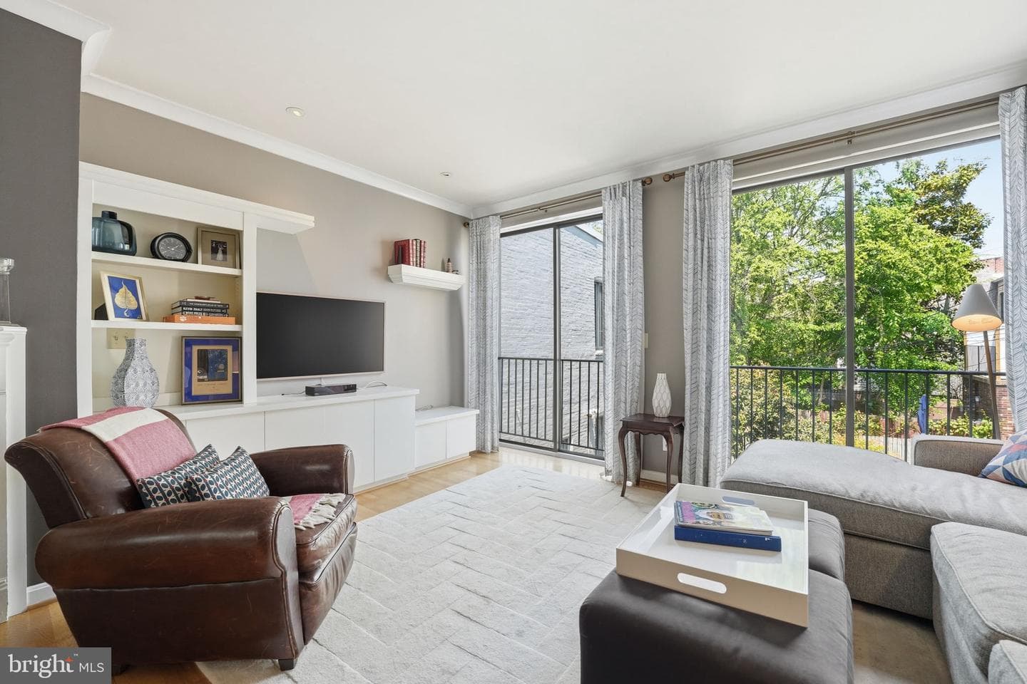 822 Constitution Avenue NE photo 15