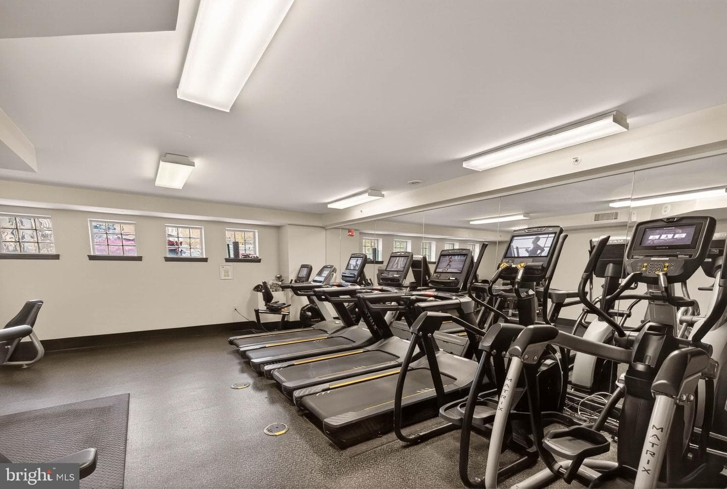 555 Massachusetts Avenue NW #1319 photo 35