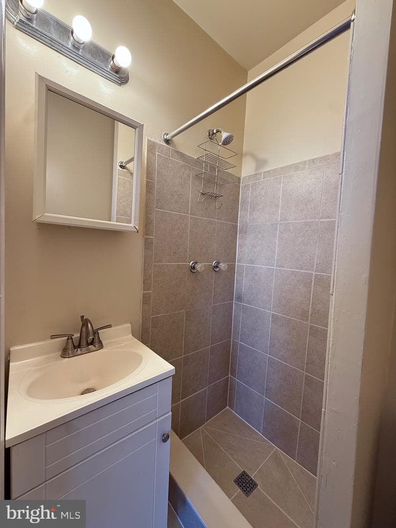528 Hobart Place NW photo 22