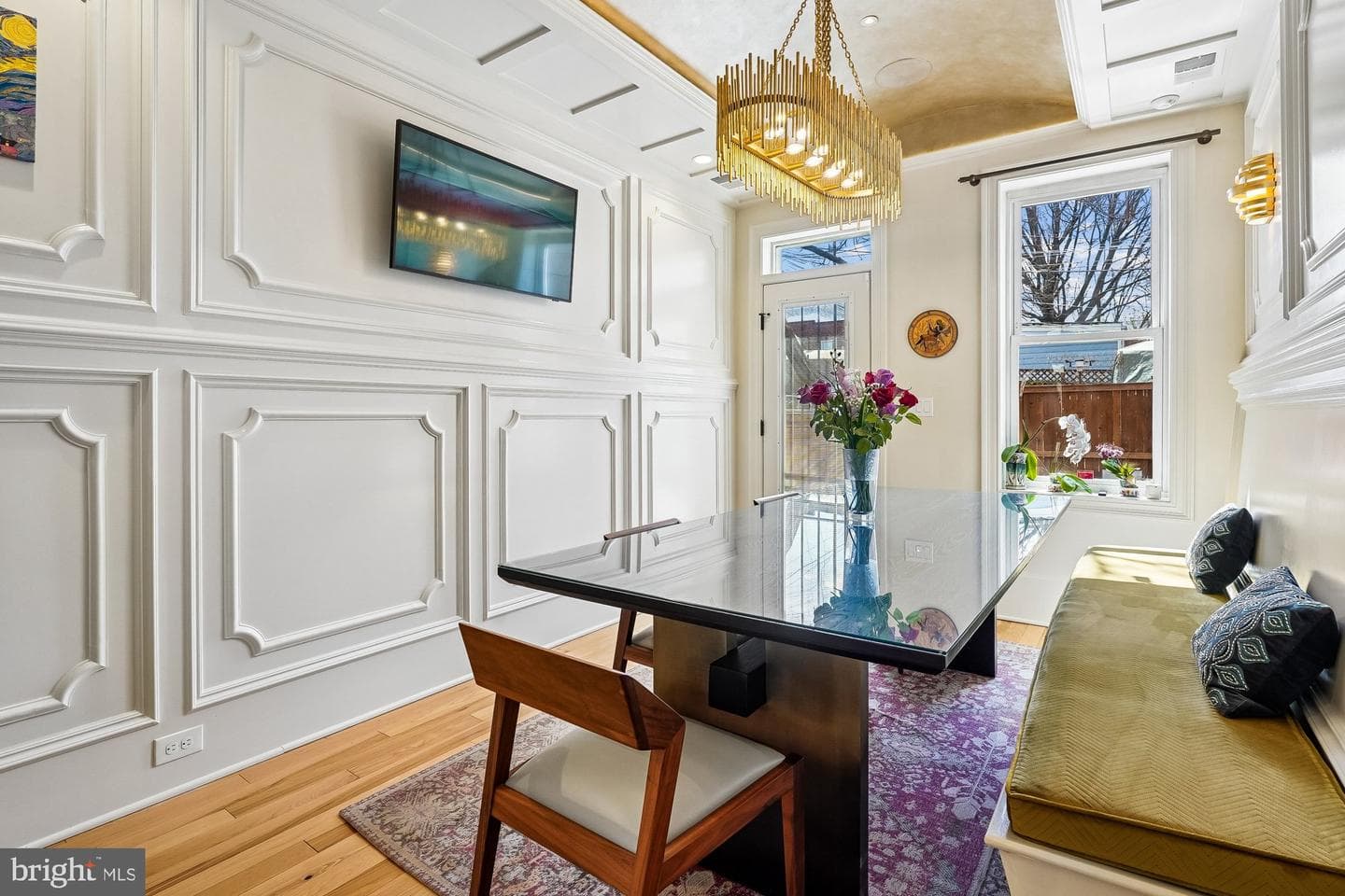 909 C Street NE photo 16