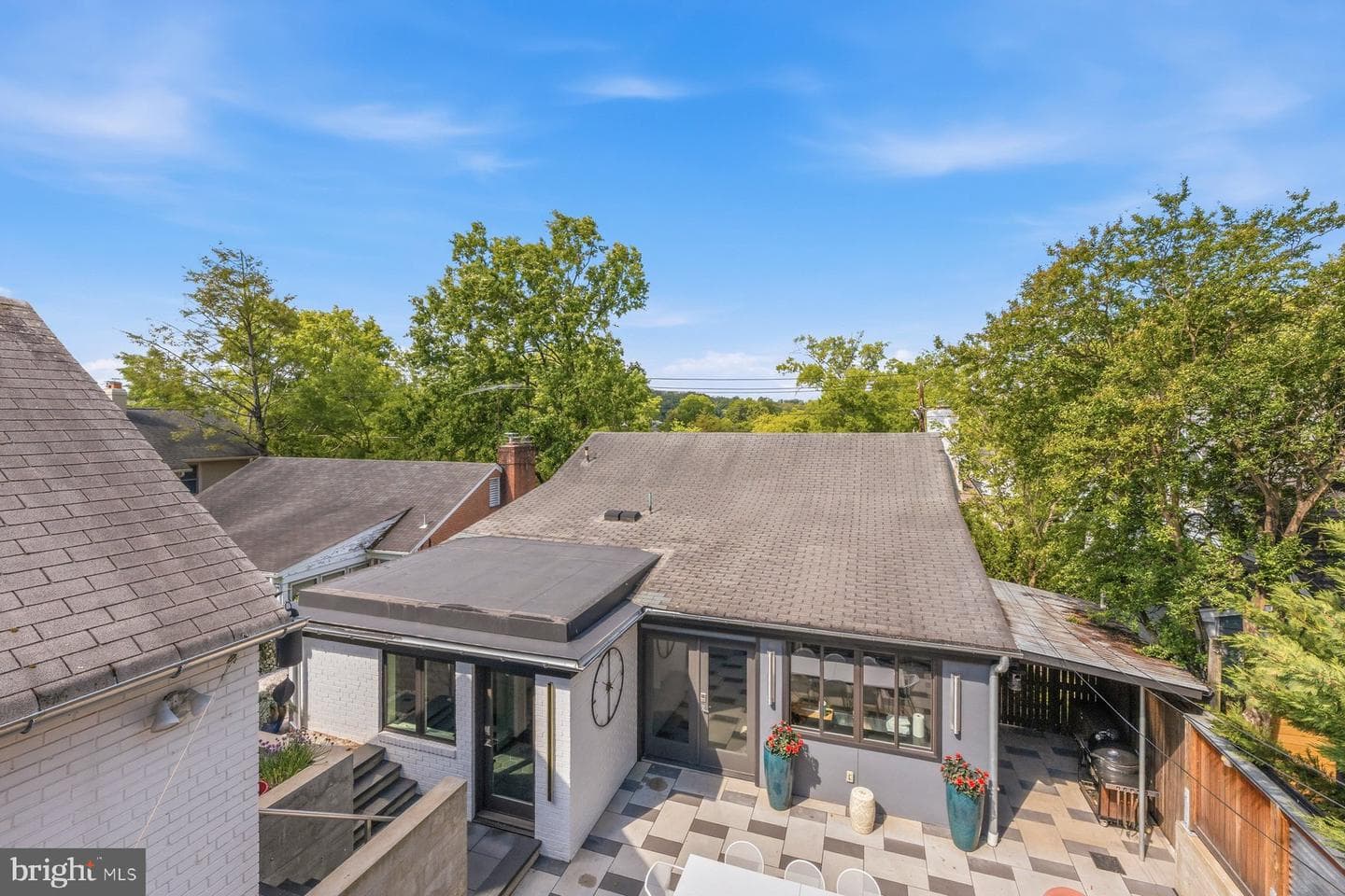 5507 Macarthur Boulevard NW photo 50