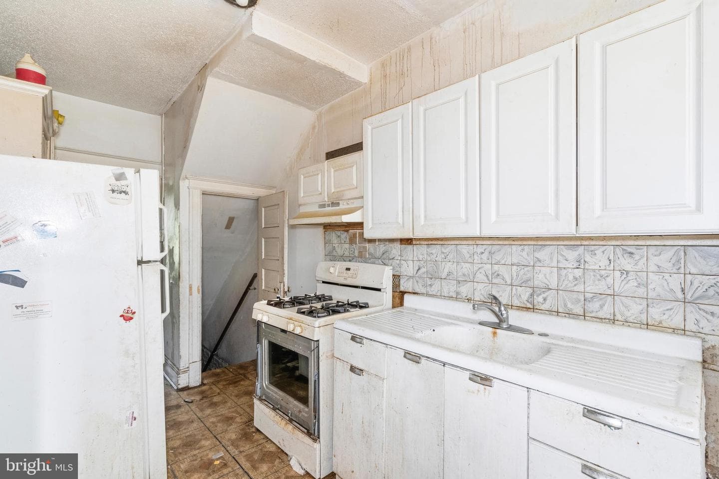325 Bryant Street NE photo 4
