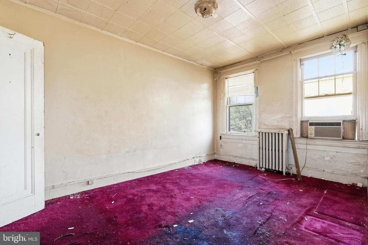 325 Bryant Street NE photo 8