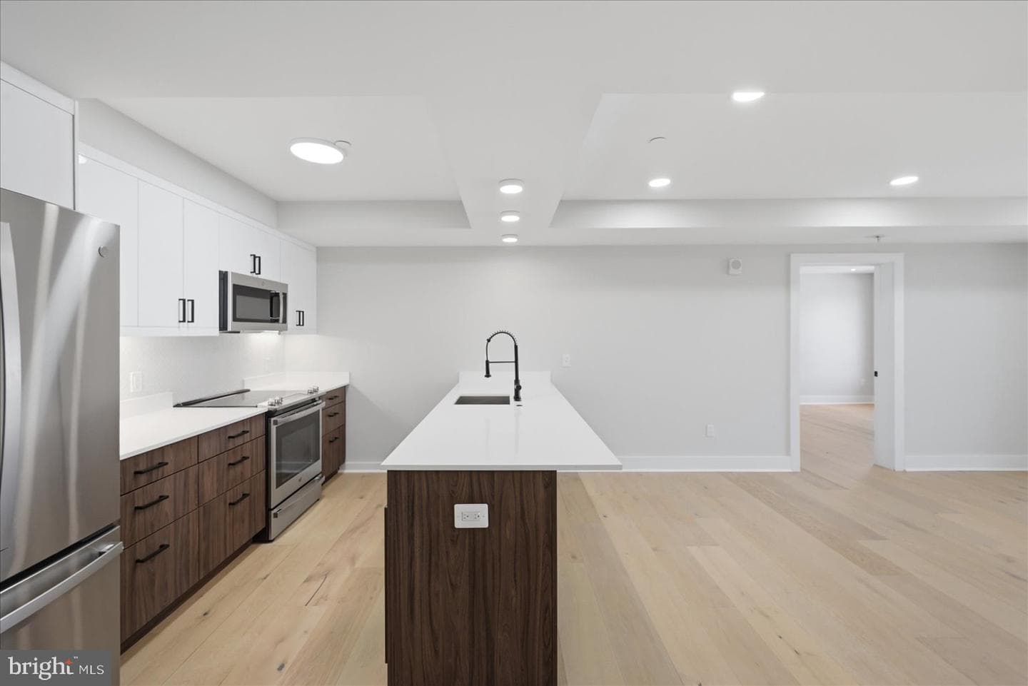 919 12th Street NE #303 photo 2