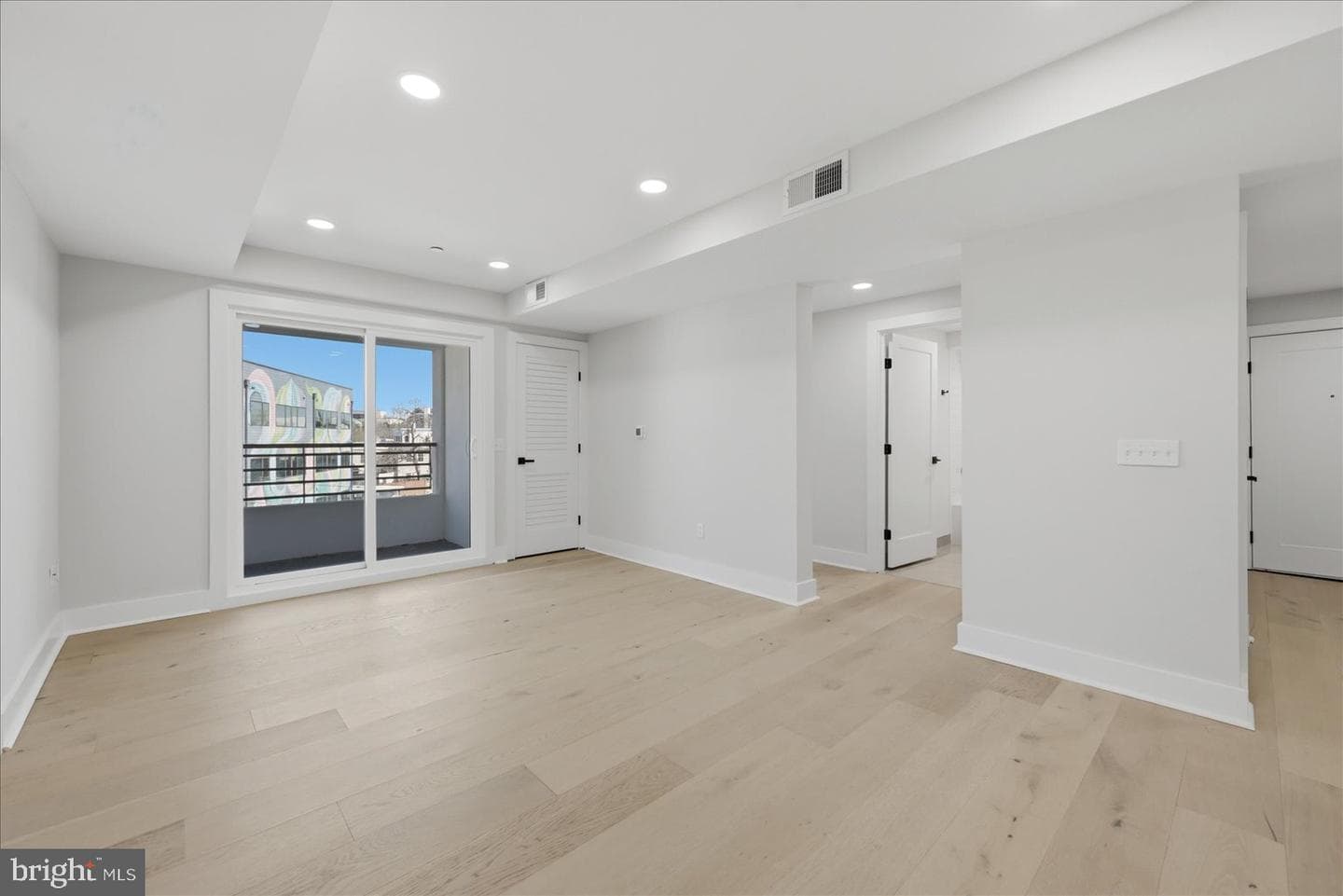 919 12th Street NE #303 photo 5