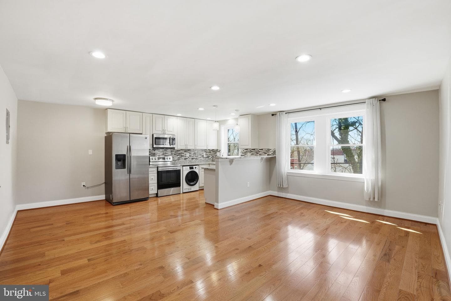 33 Kennedy Street NW #202 photo 4
