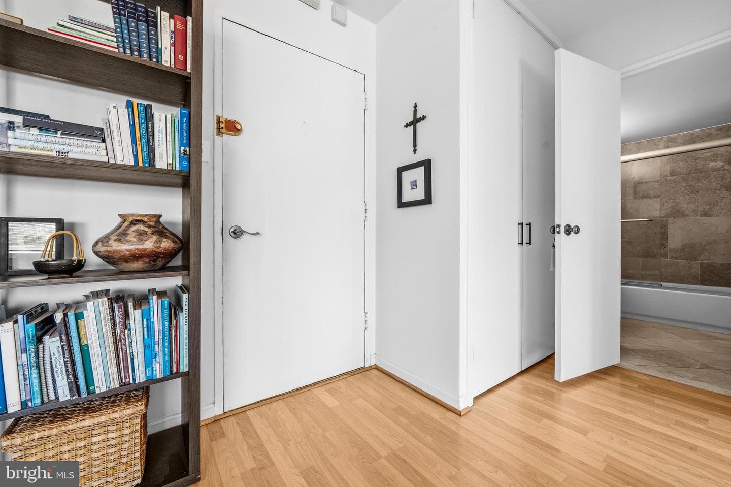 1545 18th Street NW #521 photo 3