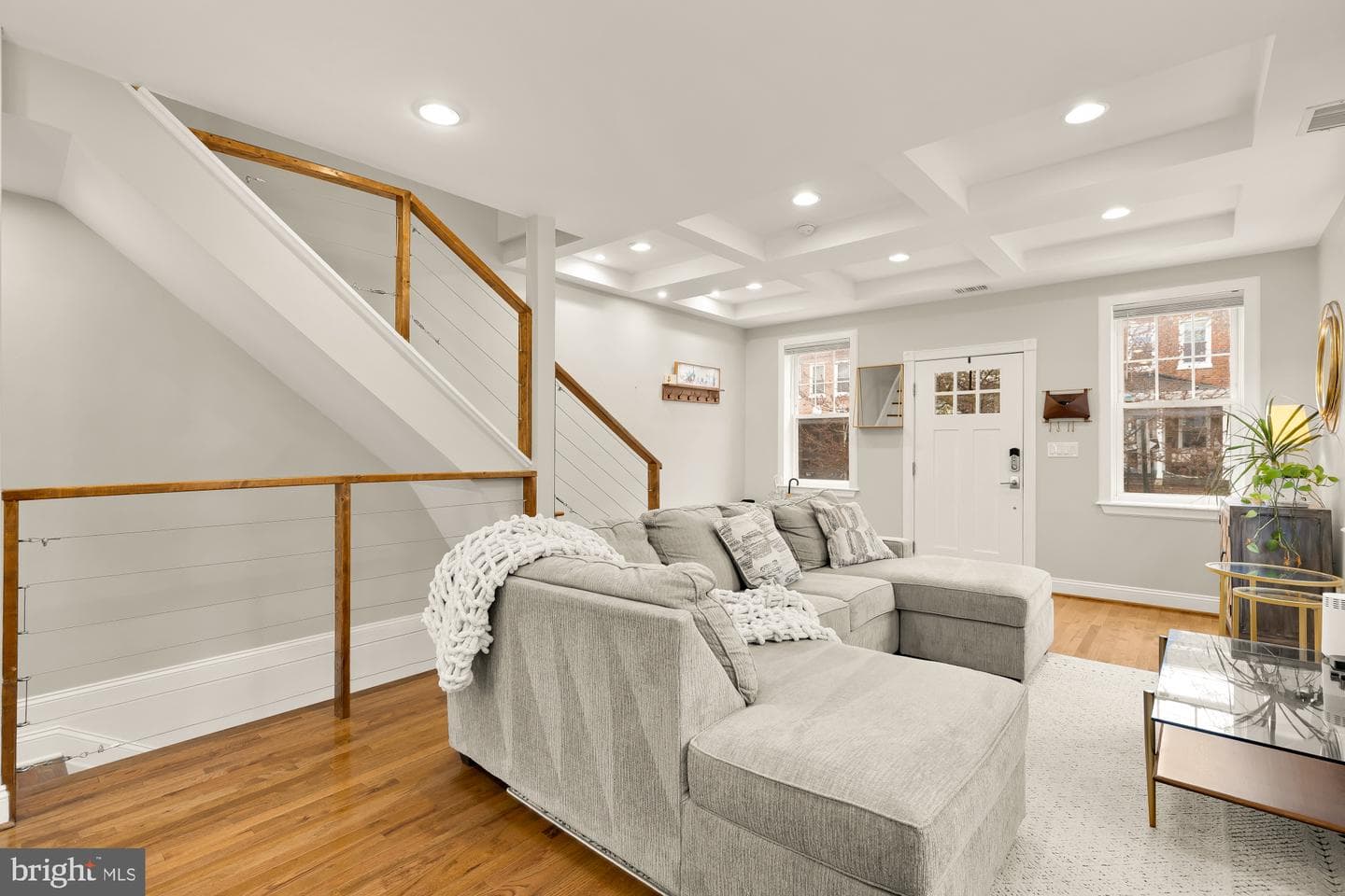 729 Roxboro Place NW photo 4