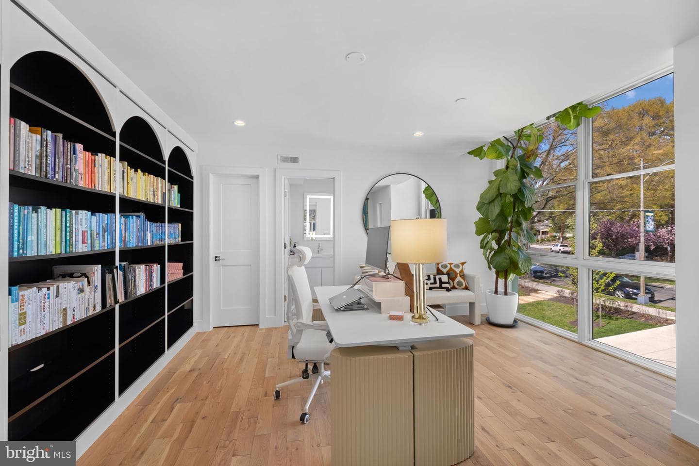 4892 Macarthur Boulevard NW photo 25