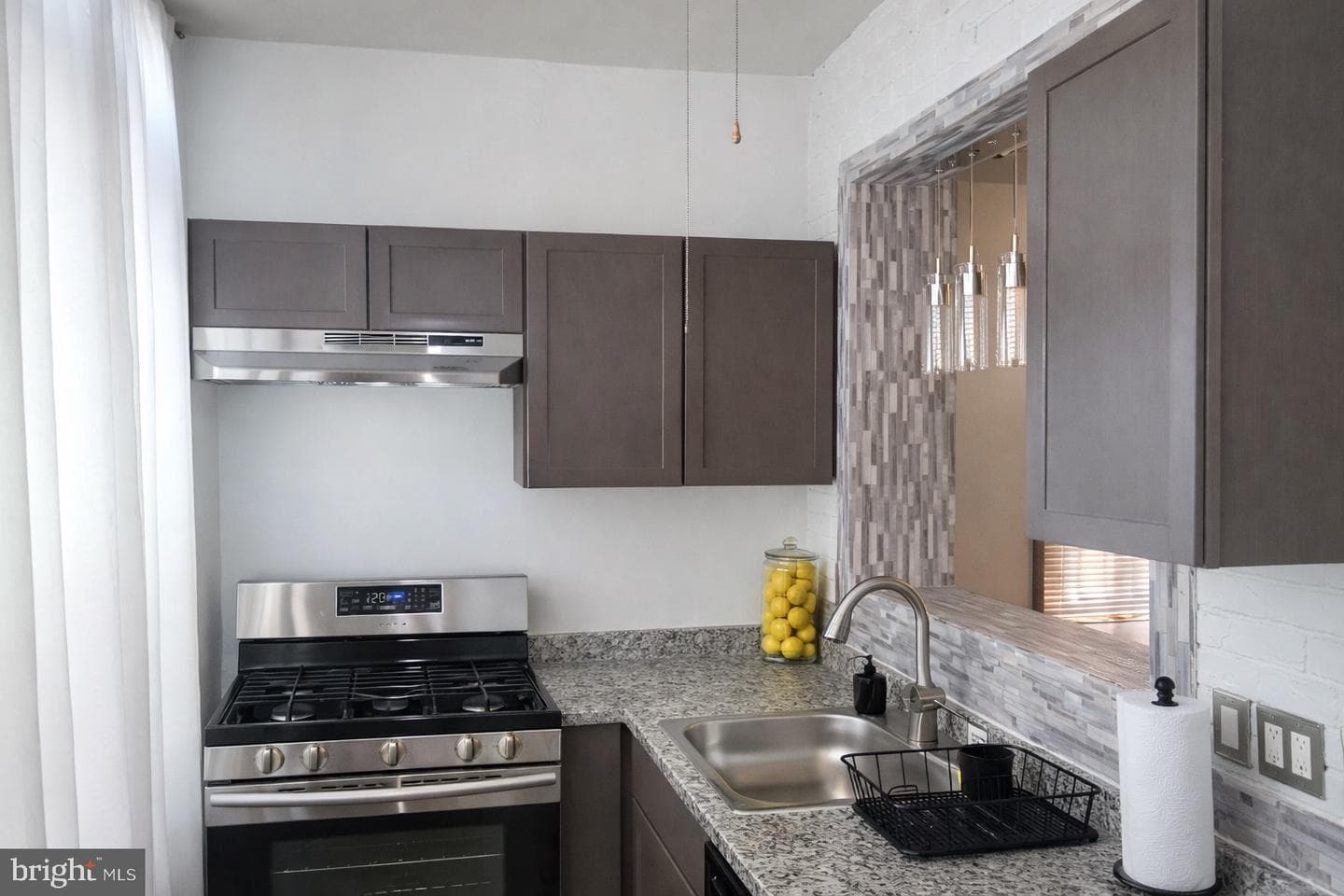 1122 Columbia Road NW photo 6