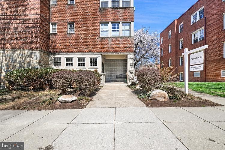 3925 Davis Place NW #206 photo 21