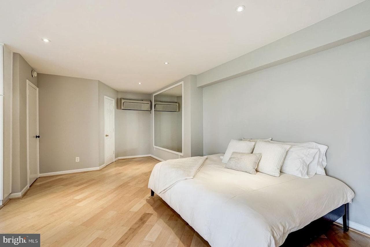 2500 Q Street NW #130 photo 5