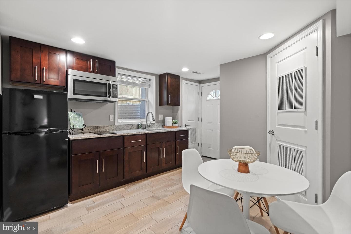 3021 24th Street NE photo 34