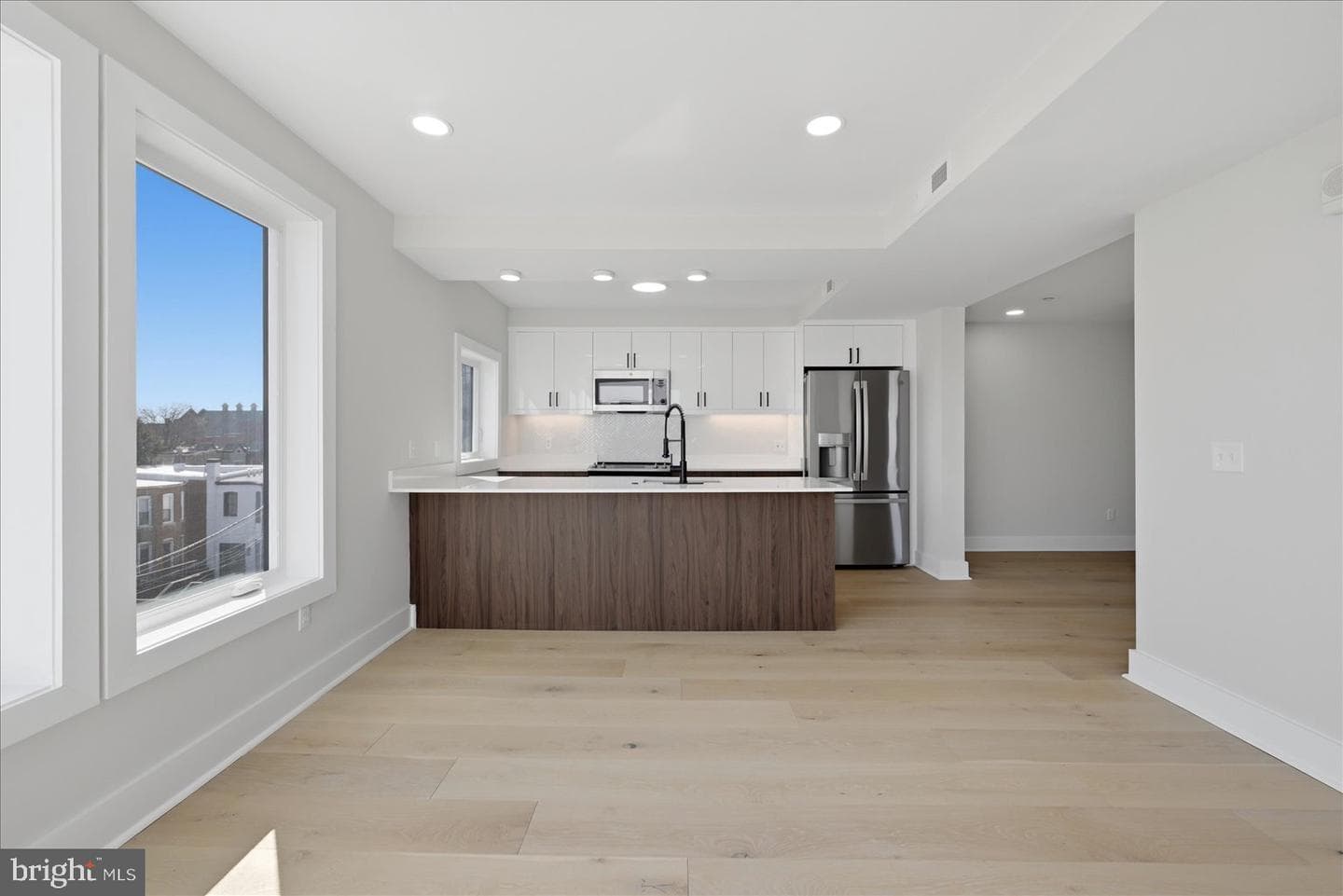 919 12th Street NE #404 photo 6