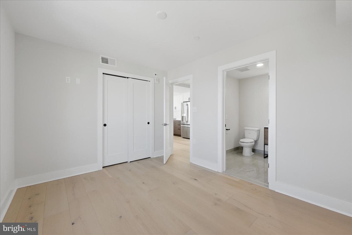 919 12th Street NE #404 photo 9