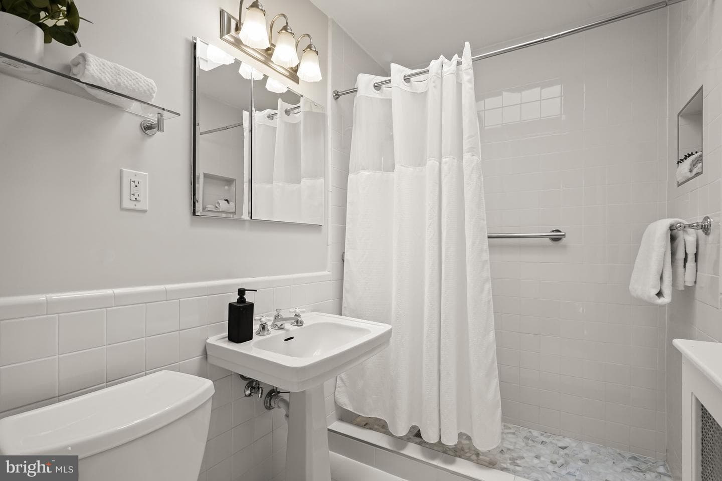 1807 37th Street NW photo 17