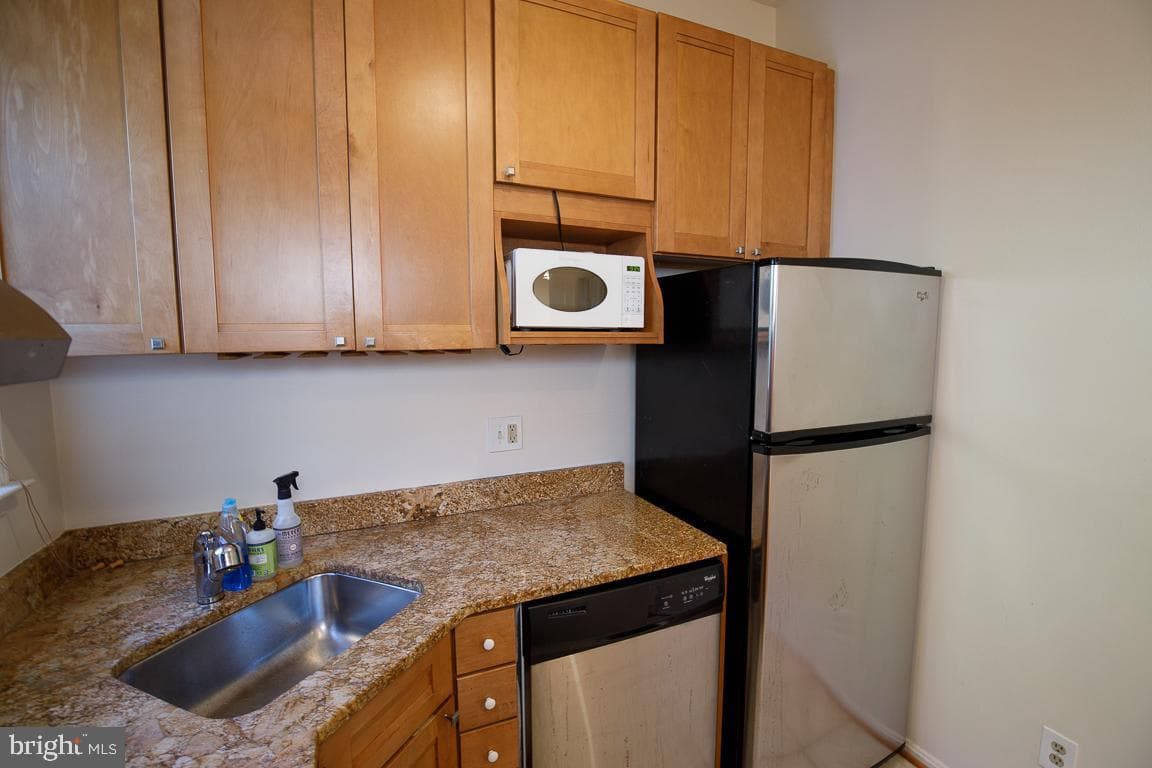 1434 Potomac Avenue SE #4 photo 15