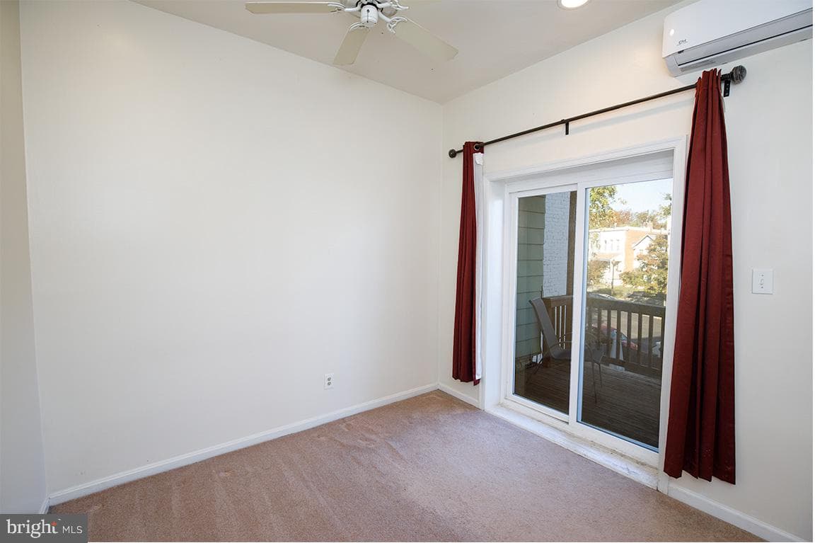 1434 Potomac Avenue SE #4 photo 18
