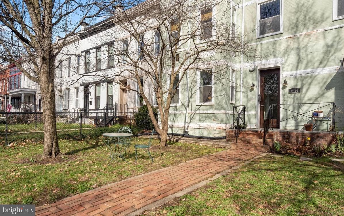 1434 Potomac Avenue SE #4 photo 2