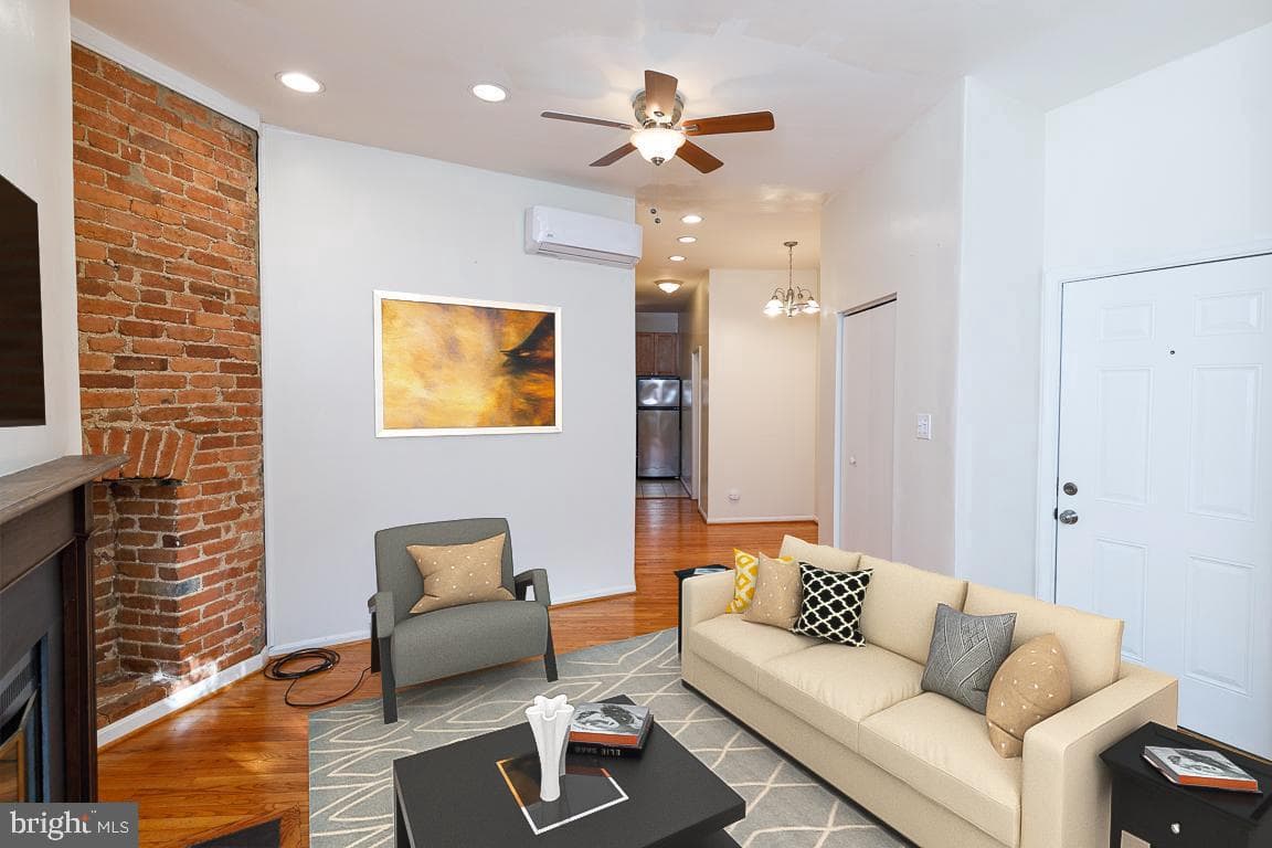 1434 Potomac Avenue SE #4 photo 3