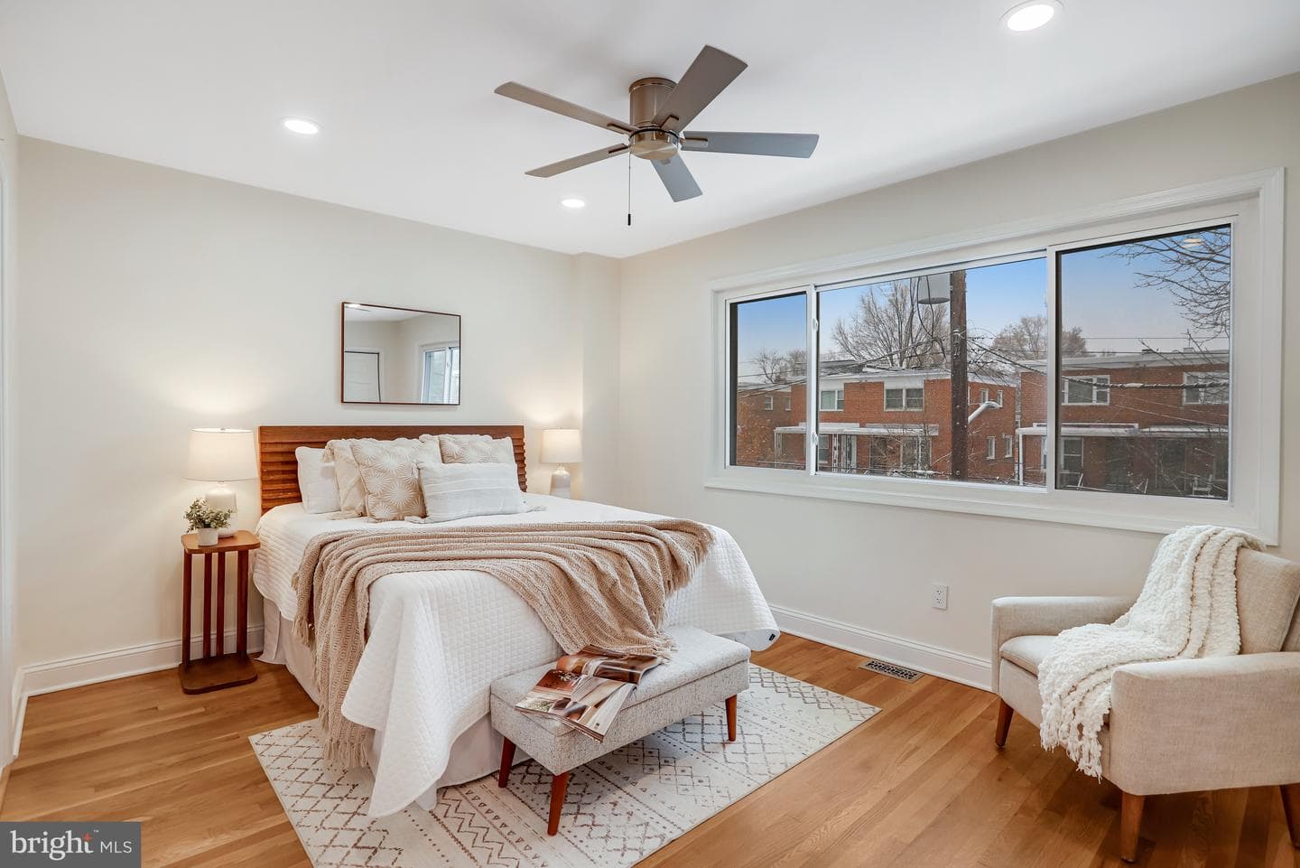 720 Decatur Street NE photo 11
