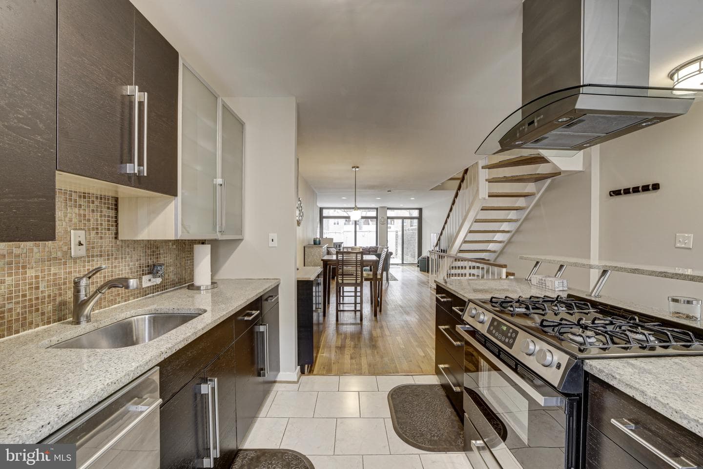 1273 Delaware Avenue SW photo 2