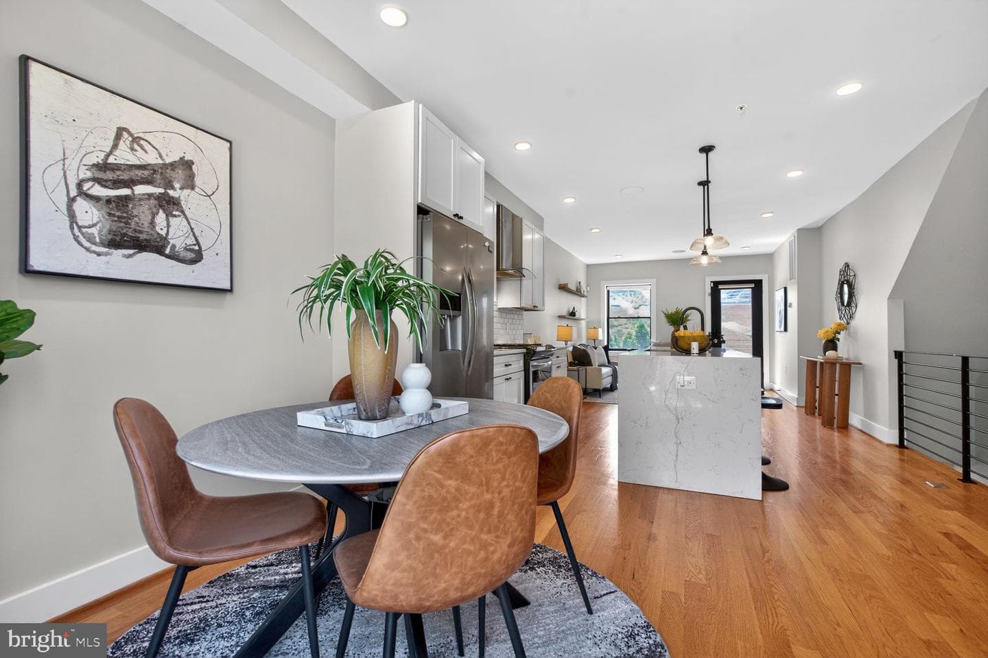 609 Gresham Place NW #1 photo 10