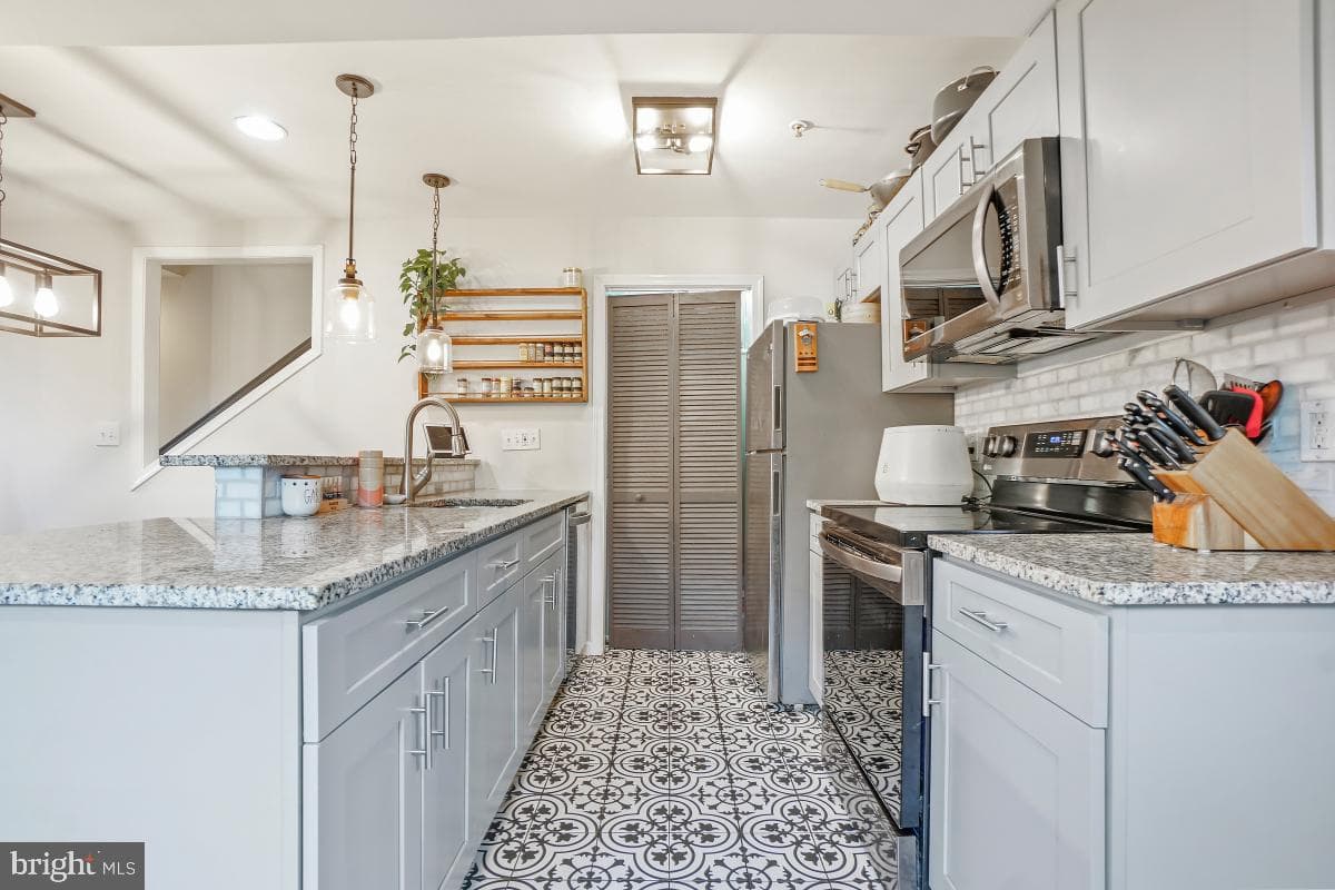 1377 K Street SE #2 photo 6