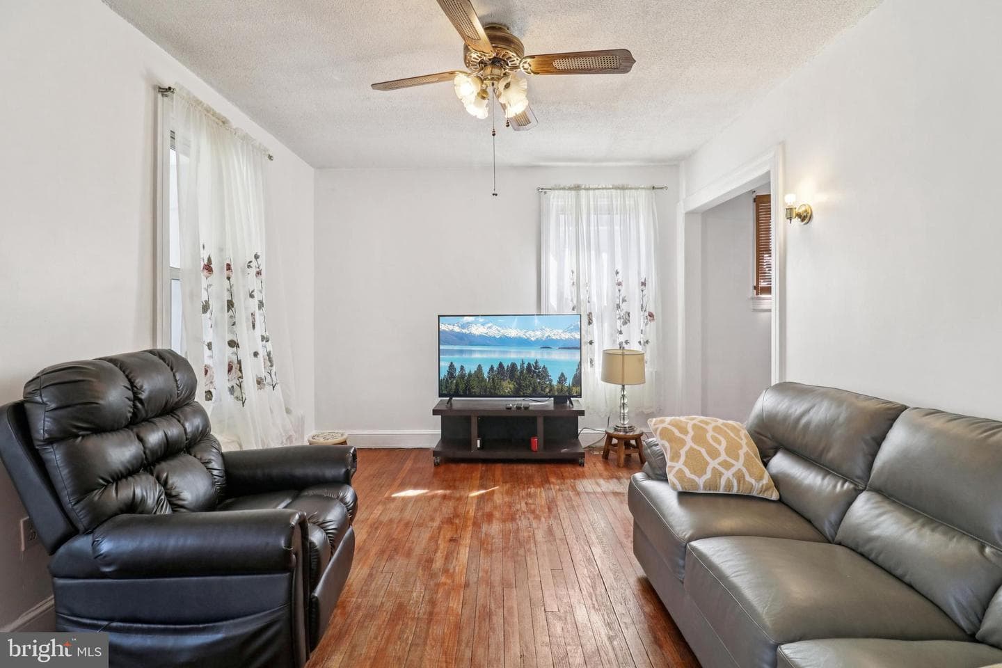 3149 Newton Street NE photo 13