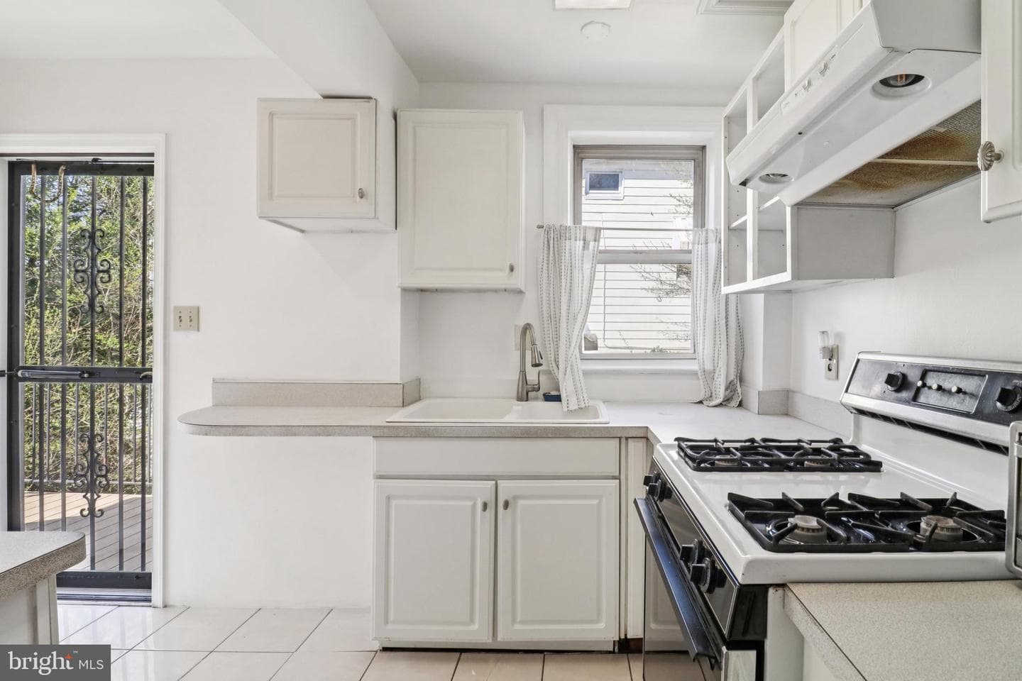 3149 Newton Street NE photo 22