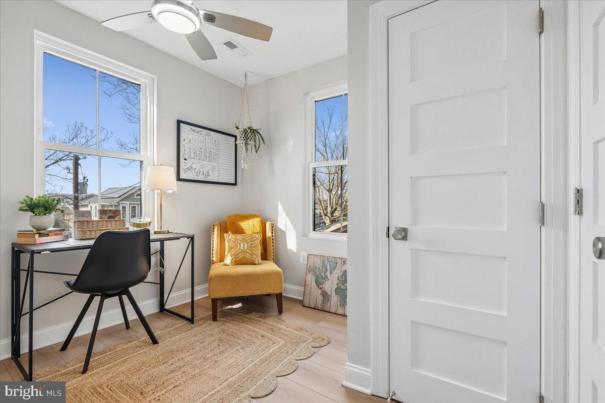 17 Longfellow Street NW photo 23