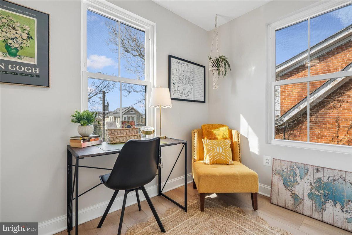 17 Longfellow Street NW photo 24