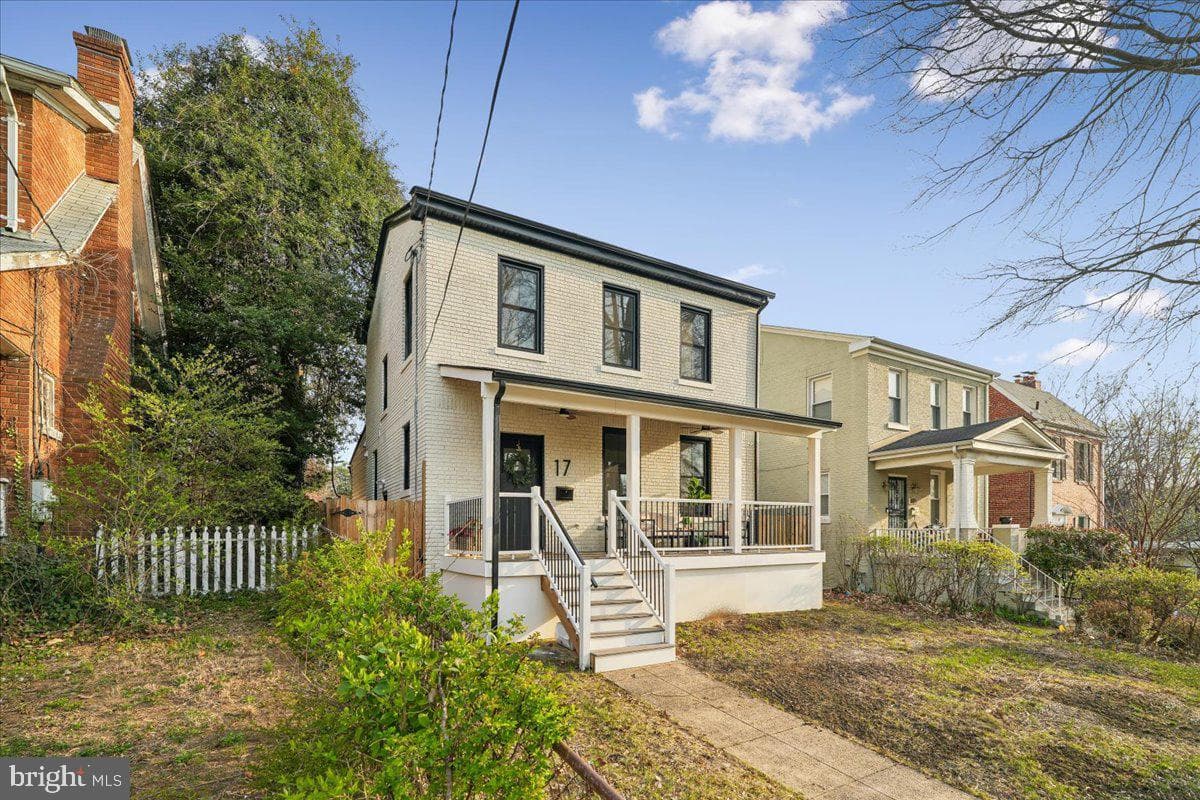 17 Longfellow Street NW photo 39